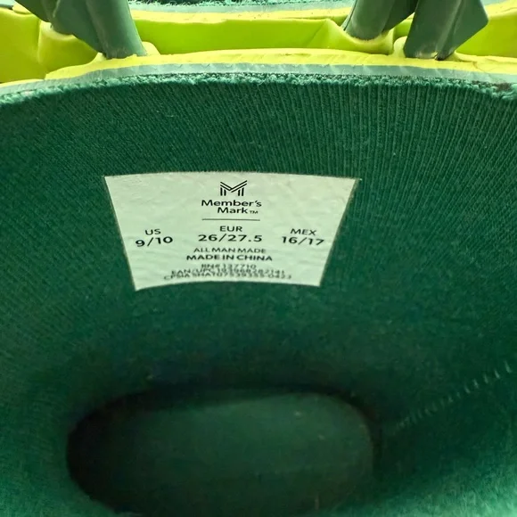 🎄3/$15 Green Kids Rain Boots - Picture 3 of 5